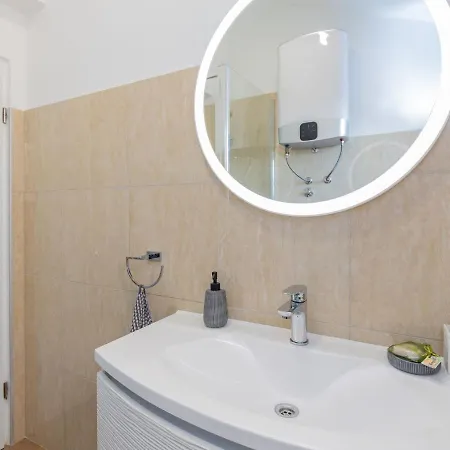 بيت للعطل Holiday Victoria By Interhome *